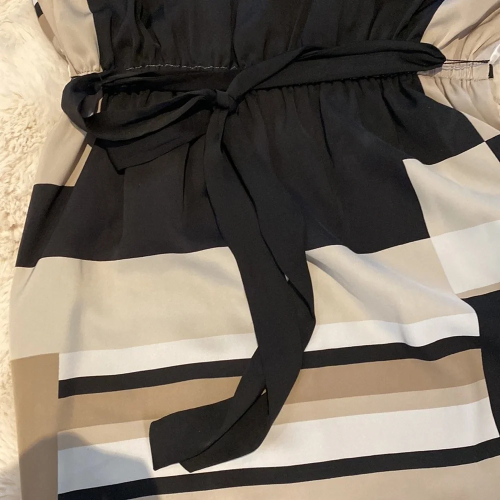 Dress / Brand: DKNY - Picture 5 of 6